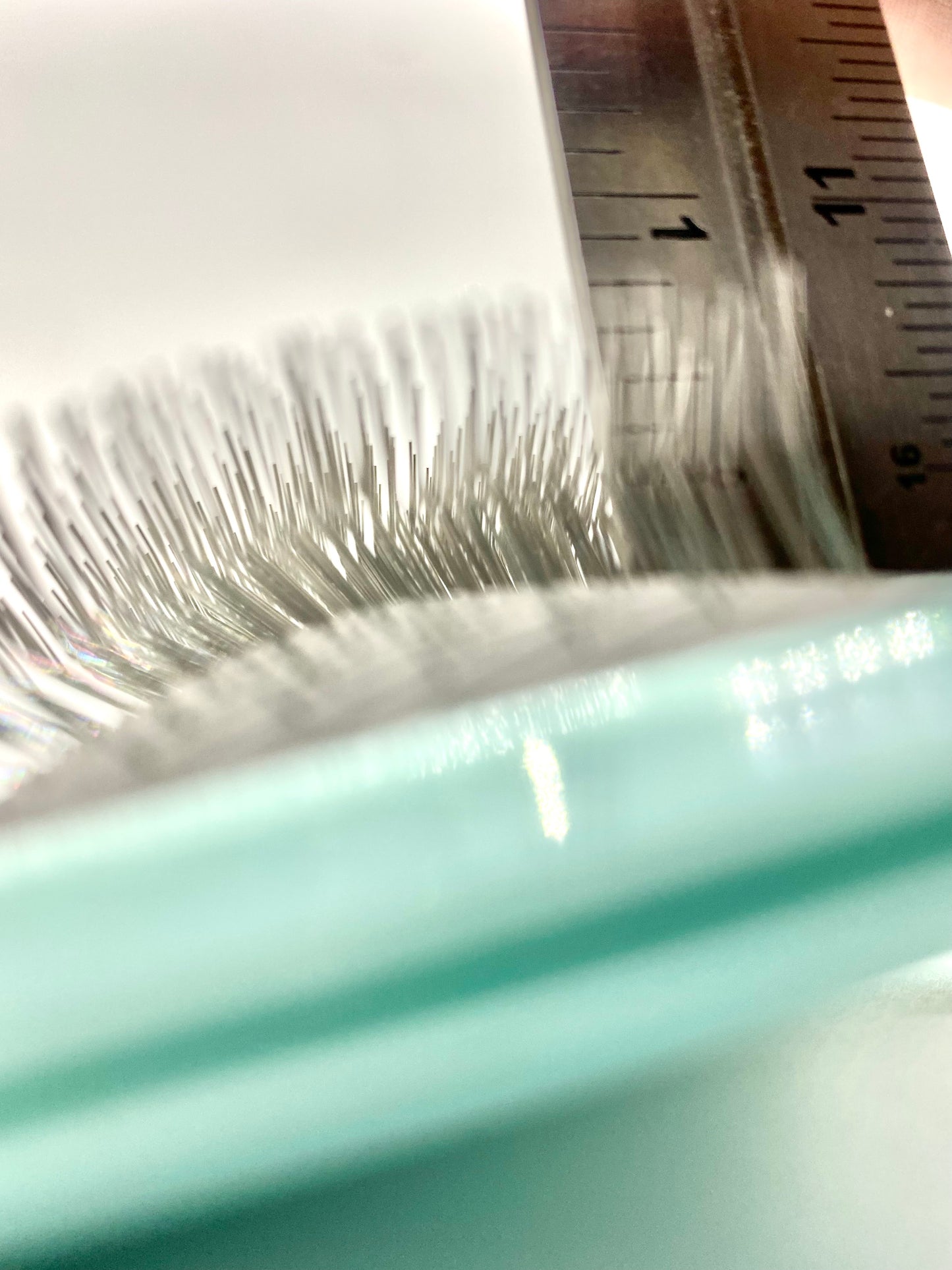 Sea Foam Neptune Slicker Brush