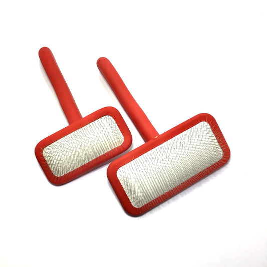 New Moon Competition Grade Slicker Brush, “Mars”