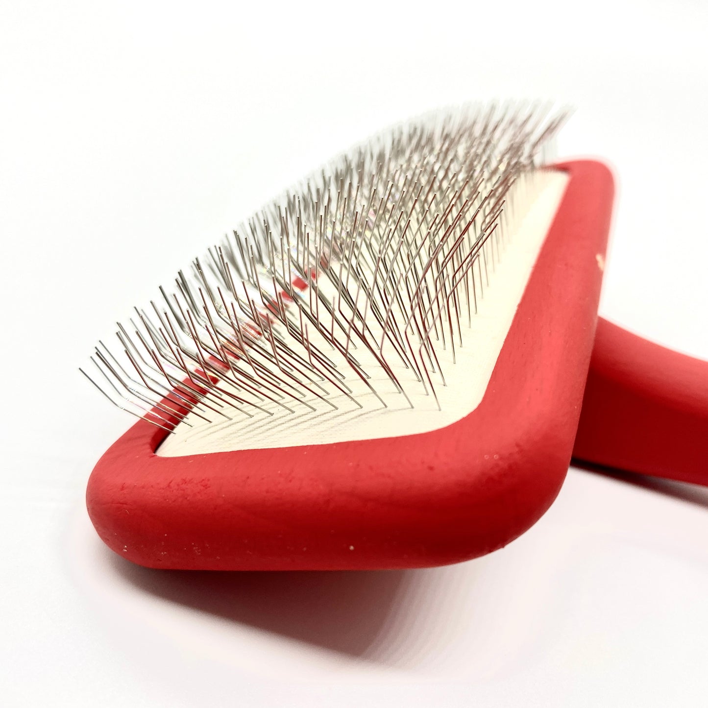 New Moon Competition Grade Slicker Brush, “Mars”
