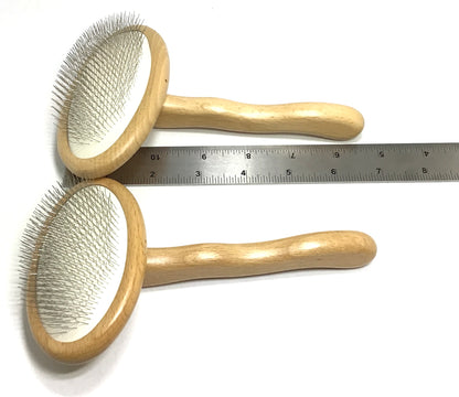 Oval Moon Slicker Brushes